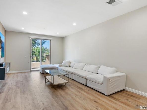 8301 Rio San Diego DR 7, San Diego CA 92108