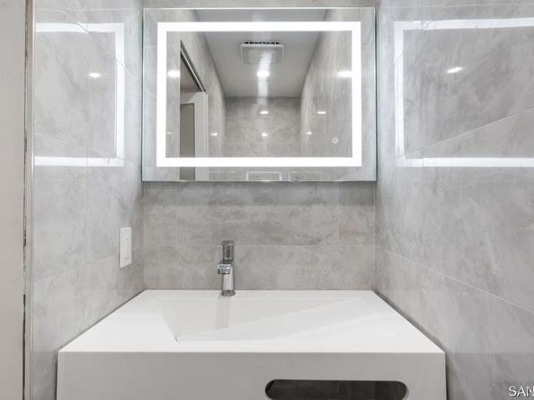 8301 Rio San Diego DR 7, San Diego CA 92108