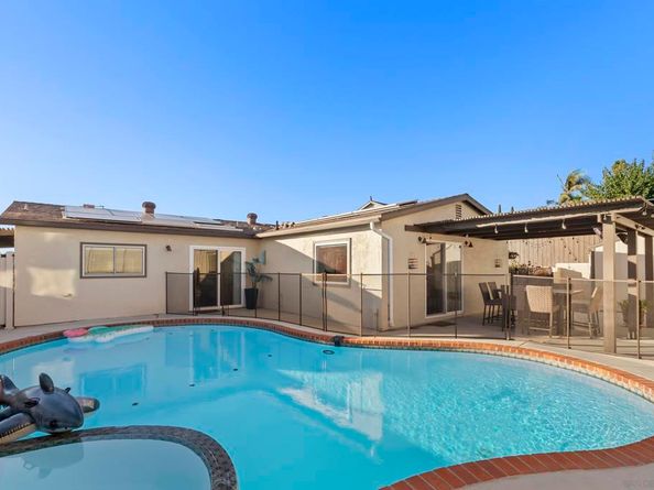 12979 Calle De Las Rosas, San Diego CA 92129
