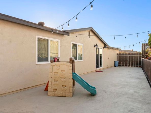 12979 Calle De Las Rosas, San Diego CA 92129