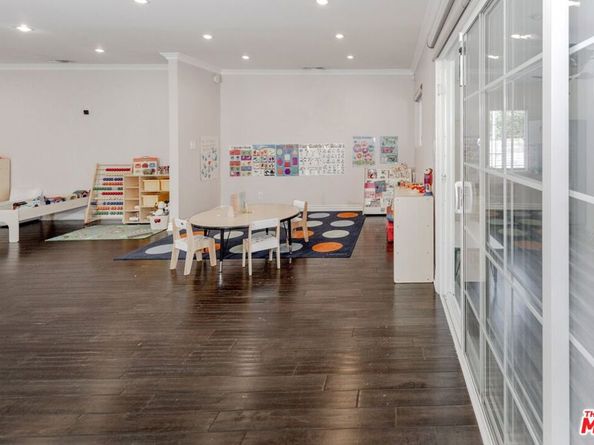 12643 Elkwood Street, North Hollywood CA 91605