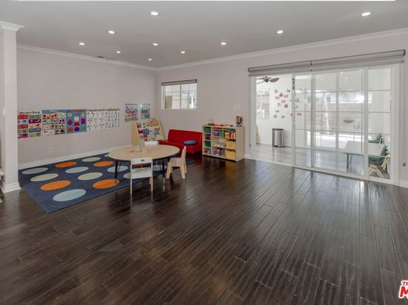 12643 Elkwood Street, North Hollywood CA 91605