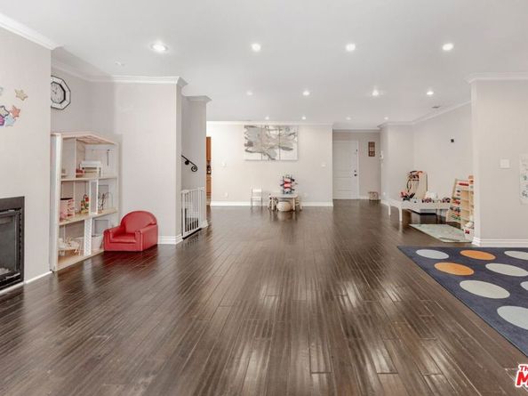 12643 Elkwood Street, North Hollywood CA 91605