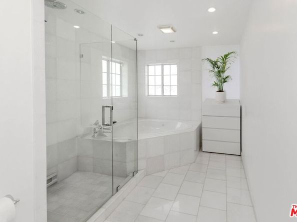 12643 Elkwood Street, North Hollywood CA 91605