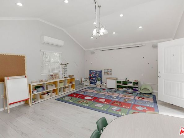 12643 Elkwood Street, North Hollywood CA 91605