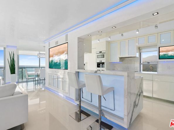 201 Ocean Avenue 409P, Santa Monica CA 90402