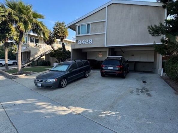 8420 Gulana Avenue, Playa Del Rey CA 90293