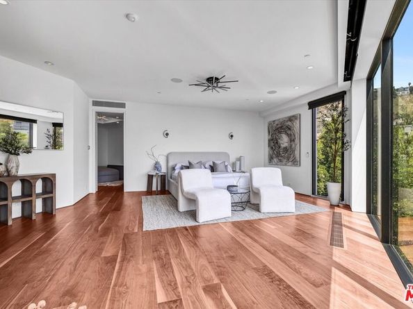 8526 Hollywood Boulevard, Los Angeles CA 90069