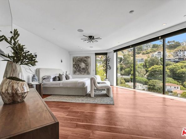 8526 Hollywood Boulevard, Los Angeles CA 90069