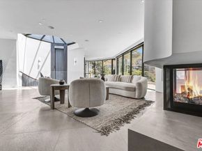 8526 Hollywood Boulevard, Los Angeles CA 90069