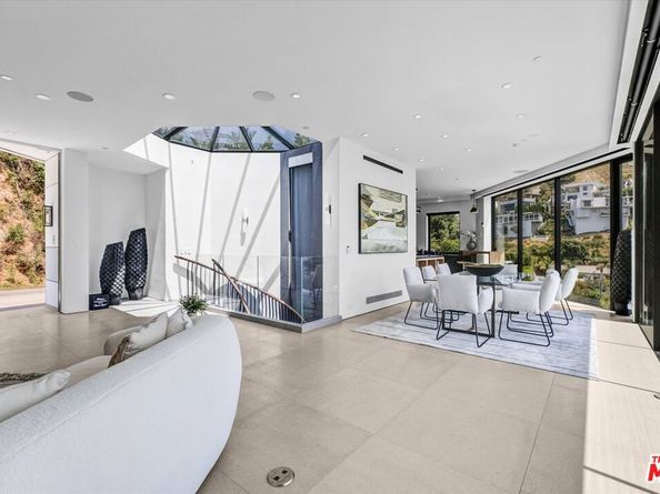 8526 Hollywood Boulevard, Los Angeles CA 90069