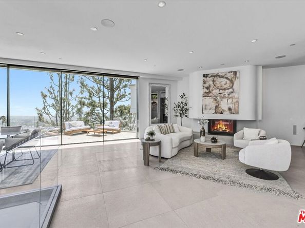 8526 Hollywood Boulevard, Los Angeles CA 90069