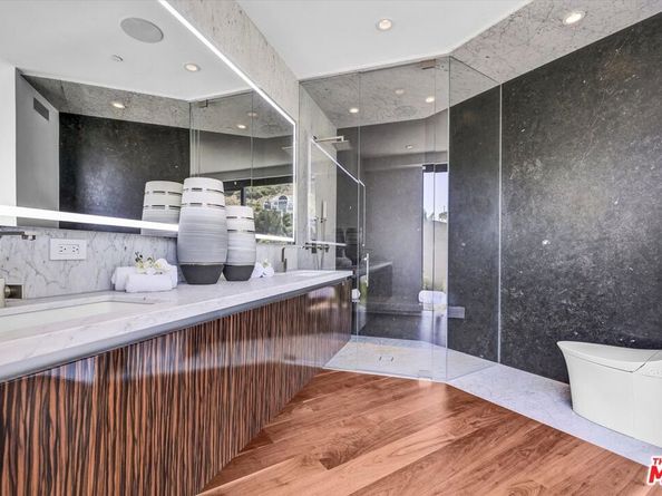 8526 Hollywood Boulevard, Los Angeles CA 90069