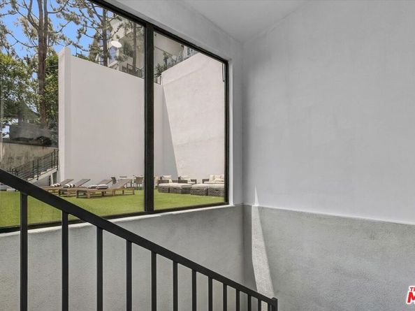 8526 Hollywood Boulevard, Los Angeles CA 90069