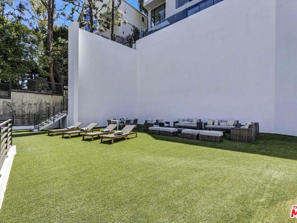 8526 Hollywood Boulevard, Los Angeles CA 90069