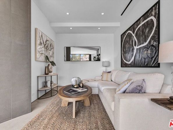 8526 Hollywood Boulevard, Los Angeles CA 90069