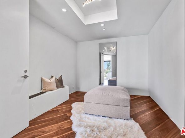 8526 Hollywood Boulevard, Los Angeles CA 90069