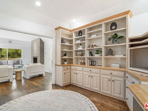 8155 Willow Glen Road, Los Angeles CA 90046
