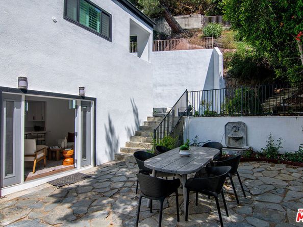 8155 Willow Glen Road, Los Angeles CA 90046