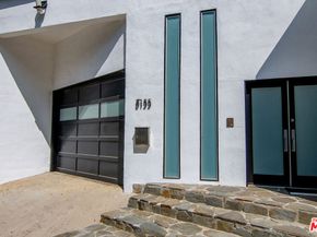 8155 Willow Glen Road, Los Angeles CA 90046