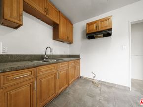 324 W 122nd Street, Los Angeles CA 90061