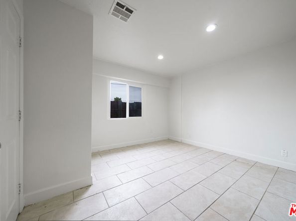 324 W 122nd Street, Los Angeles CA 90061