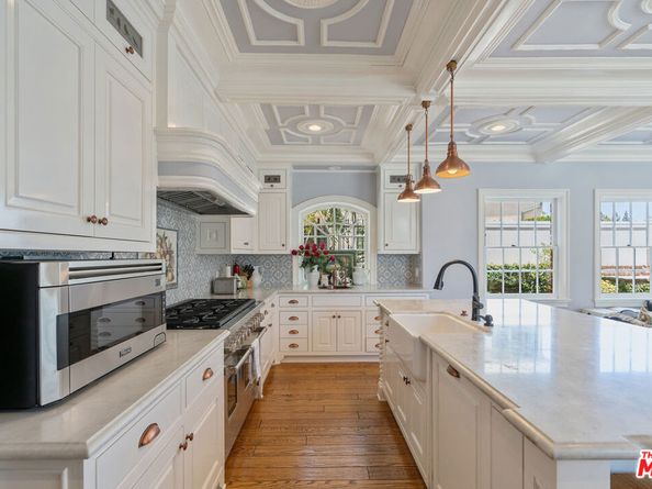 248 S Hudson Avenue, Los Angeles CA 90004