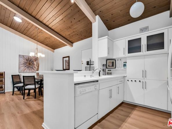 6305 Green Valley Circle 309, Culver City CA 90230