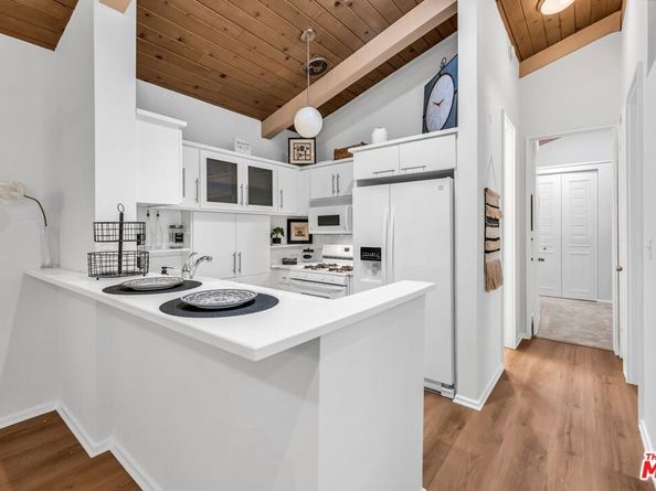 6305 Green Valley Circle 309, Culver City CA 90230