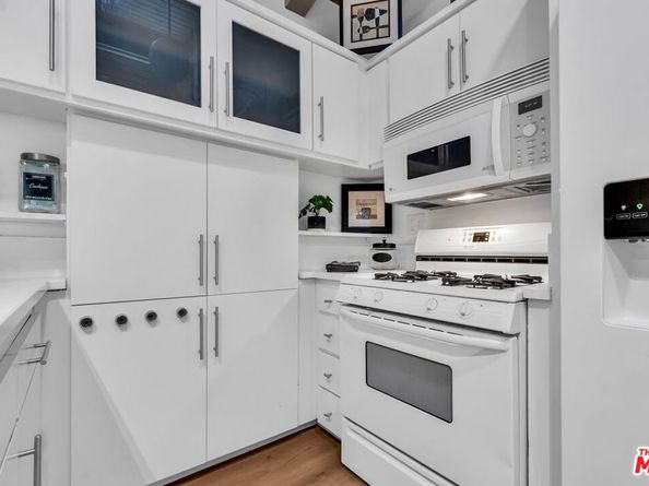 6305 Green Valley Circle 309, Culver City CA 90230