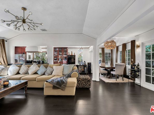 5341 Mecca Avenue, Tarzana CA 91356