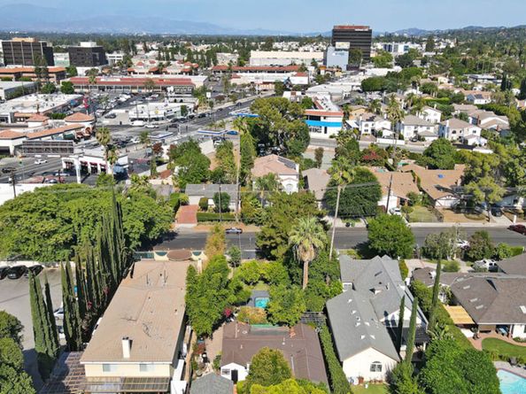 5341 Mecca Avenue, Tarzana CA 91356