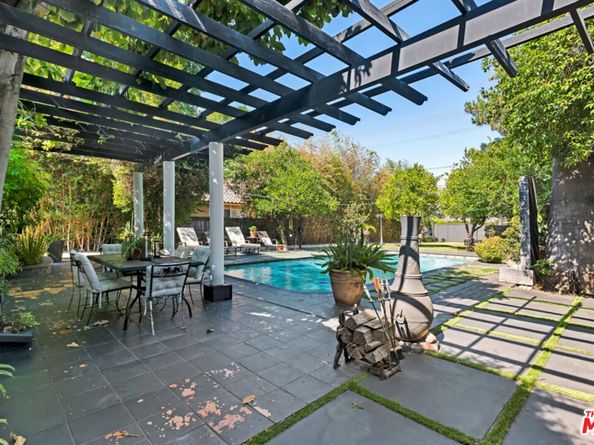 5341 Mecca Avenue, Tarzana CA 91356