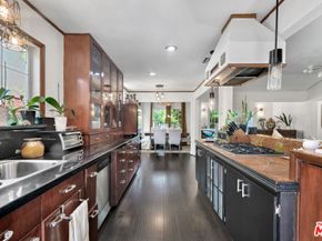 5341 Mecca Avenue, Tarzana CA 91356