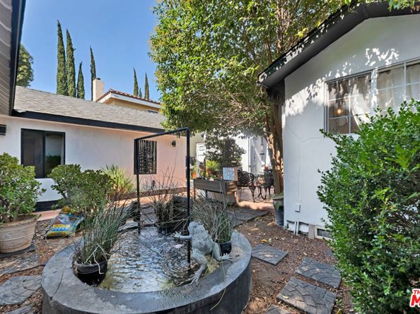 5341 Mecca Avenue, Tarzana CA 91356