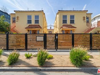 2935 Redondo Boulevard