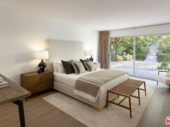 1726 Stone Canyon Road, Los Angeles CA 90077