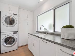 1726 Stone Canyon Road, Los Angeles CA 90077