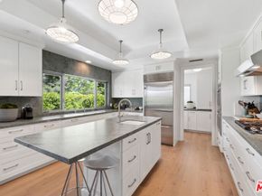 1726 Stone Canyon Road, Los Angeles CA 90077