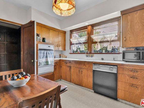 1650 Virginia Road, Los Angeles CA 90019
