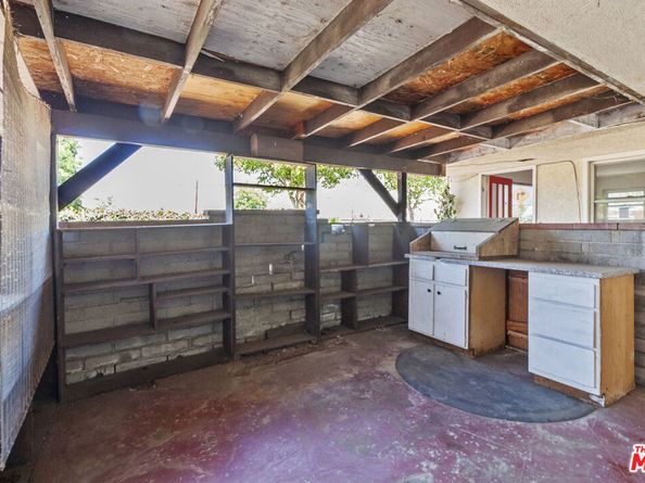 1344 N Parish Place, Burbank CA 91506