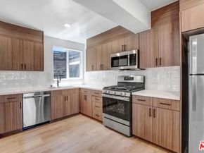 8220 Norton Avenue, West Hollywood CA 90046