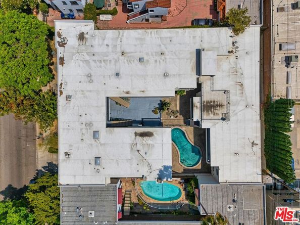 8220 Norton Avenue, West Hollywood CA 90046