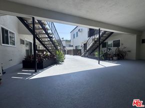 8220 Norton Avenue, West Hollywood CA 90046
