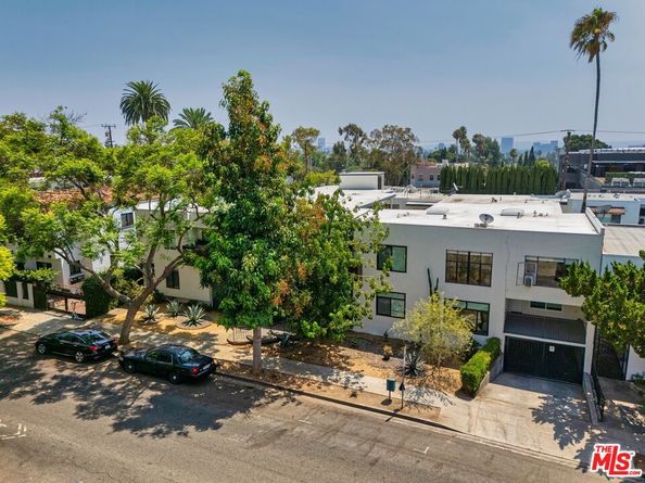8220 Norton Avenue, West Hollywood CA 90046