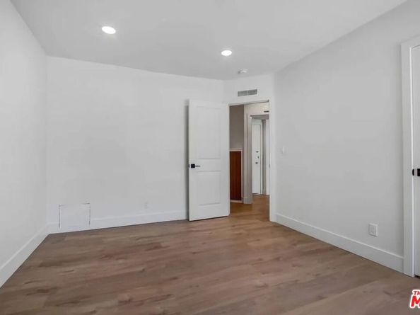 8220 Norton Avenue, West Hollywood CA 90046