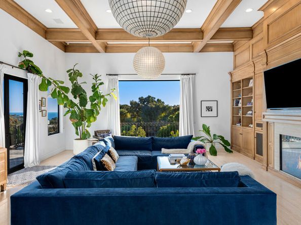 6110 Merritt Drive, Malibu CA 90265