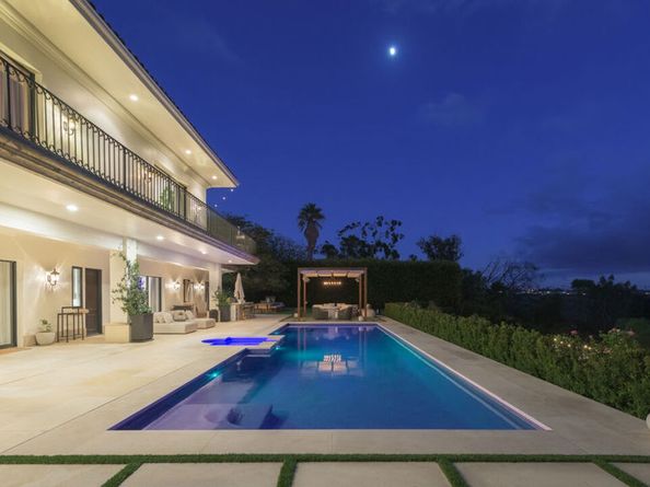 6110 Merritt Drive, Malibu CA 90265