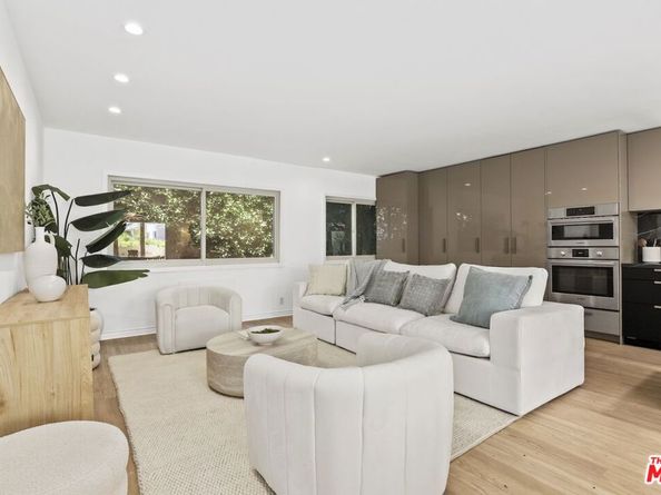 1233 N Laurel Avenue 109, West Hollywood CA 90046