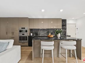 1233 N Laurel Avenue 109, West Hollywood CA 90046